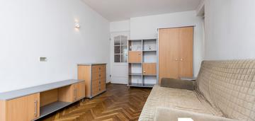 Komfortowe mieszkanie przy placu dąbrowskiego