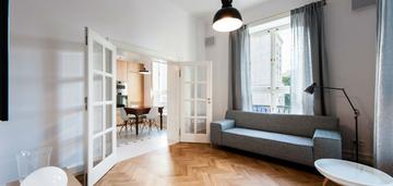 Nowoczesny apartament w centrum miasta